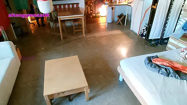 Snapshot of BongChannel chatting on 02/03/25, 02:02 BongChannel online show from 02/03/25, 02:02