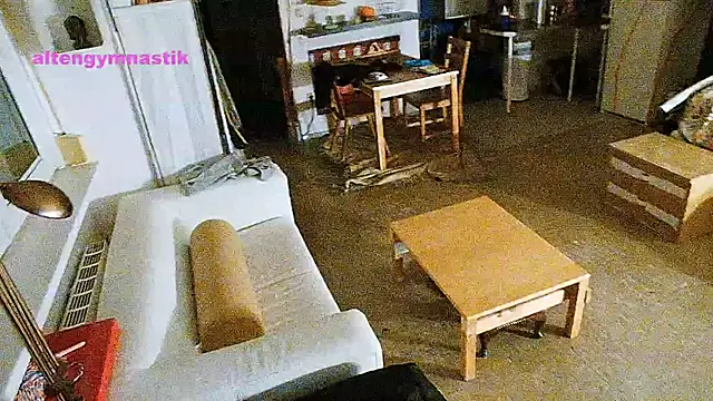 Snapshot of BongChannel chatting on 03/06/25, 10:36 BongChannel online show from 03/06/25, 10:36