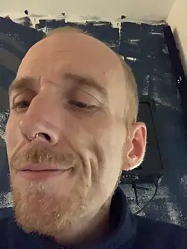 Snapshot of BongChannel chatting on 11/01/25, 05:37 BongChannel online show from 11/01/25, 05:37