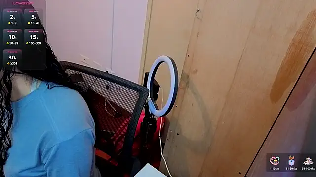 Lana stone  online show from 04/12/26, 03:44