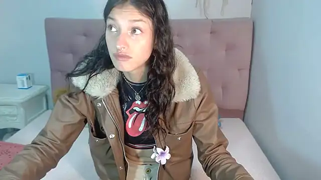 Emma-Wilson online show from 03/20/25, 04:31