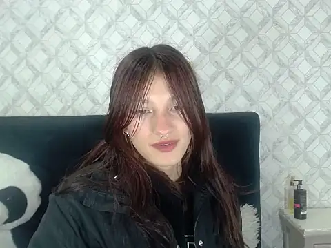 Emma-Wilson online show from 09/19/25, 03:19