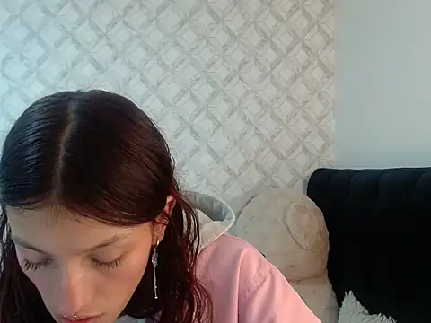 Emma-Wilson online show from 02/03/26, 04:10