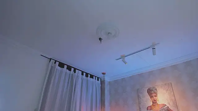 Shantall   online show from 04/07/26, 10:59