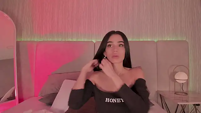 Snapshot of MALENA-ANGEL chatting on 10/24/25, 08:16 MALENA-ANGEL online show from 10/24/25, 08:16