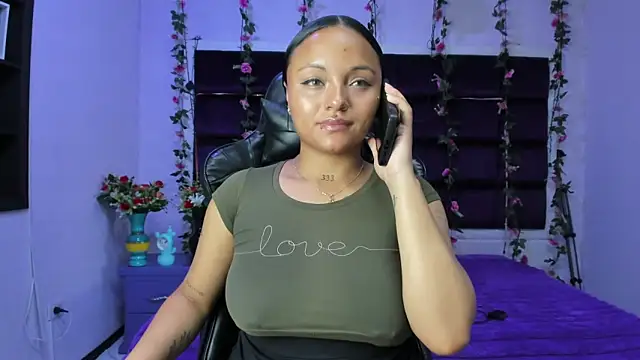 sweelanna   online show from 06/04/26, 12:27