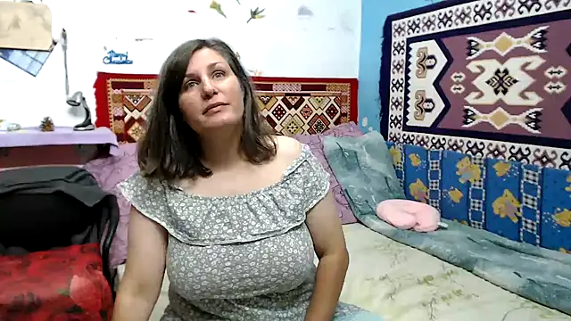 Snapshot of AdelineBlueEyes chatting on 09/22/25, 04:36 AdelineBlueEyes online show from 09/22/25, 04:36