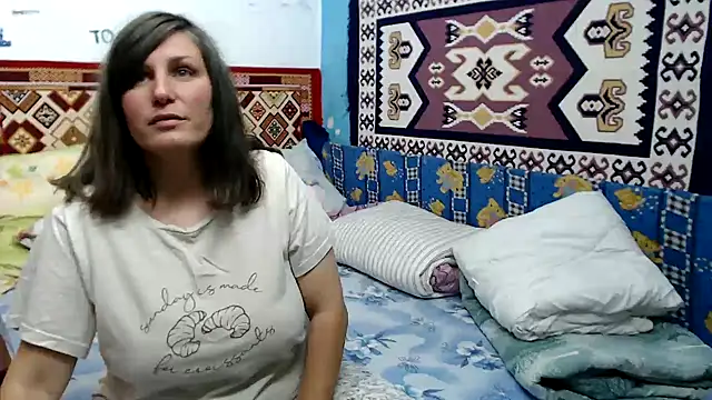 Snapshot of AdelineBlueEyes chatting on 10/03/25, 11:07 AdelineBlueEyes online show from 10/03/25, 11:07