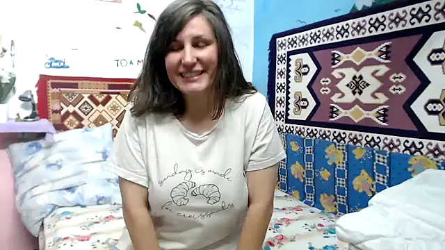 Snapshot of AdelineBlueEyes chatting on 10/10/25, 10:36 AdelineBlueEyes online show from 10/10/25, 10:36