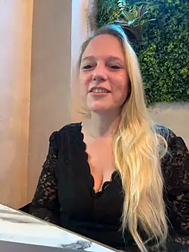 MoniqueLaFee online show from 01/09/25, 08:55