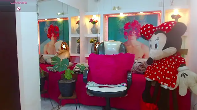 lorenapinto online show from 10/28/25, 01:36