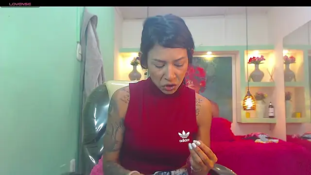Snapshot of lorenapinto chatting on 05/21/26, 01:34 lorenapinto online show from 05/21/26, 01:34