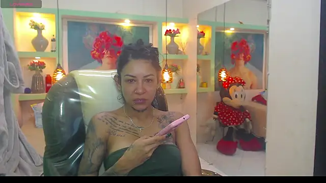 Snapshot of lorenapinto chatting on 06/24/26, 07:57 lorenapinto online show from 06/24/26, 07:57
