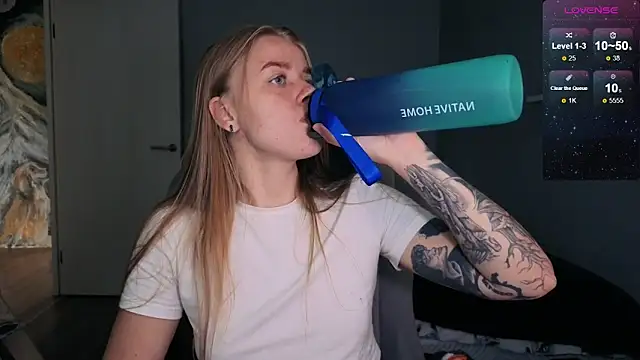 candy maggie online show from 09/16/25, 07:42