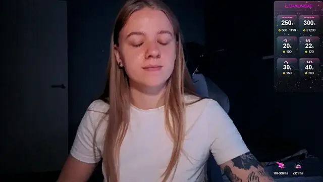 candy maggie online show from 10/08/25, 04:48