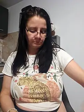 KristenVega online show from 11/04/25, 09:03