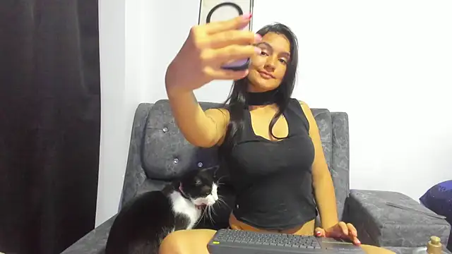 Snapshot of Mayte_sexy chatting on 10/06/25, 11:57 Mayte sexy online show from 10/06/25, 11:57