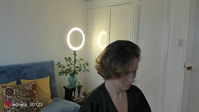 cuddlingbunny online show from 01/12/26, 08:03