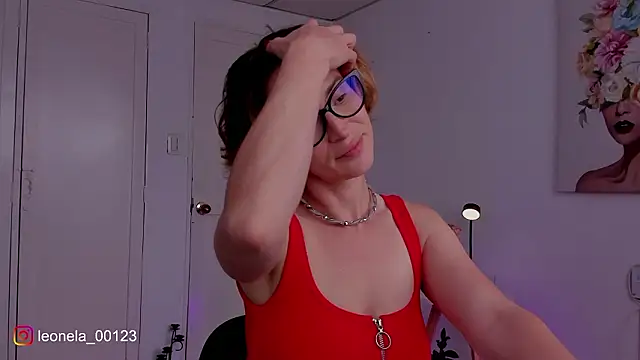 cuddlingbunny online show from 02/15/26, 06:04