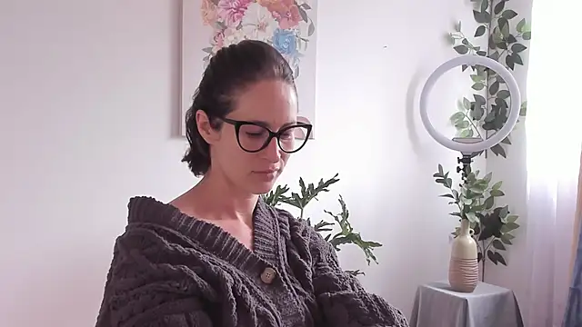 cuddlingbunny online show from 03/30/26, 03:35