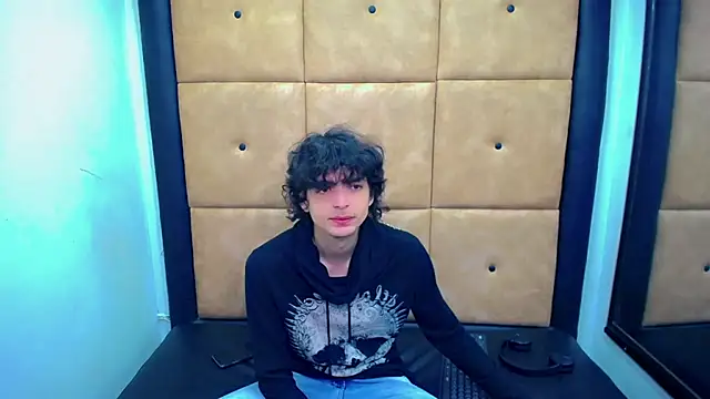 Sr BonnyEthan online show from 12/10/24, 01:33