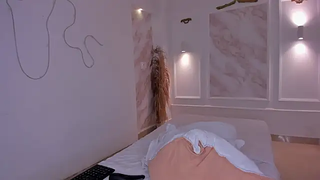 Snapshot of NastassjaCandy chatting on 10/24/25, 06:48 NastassjaCandy online show from 10/24/25, 06:48