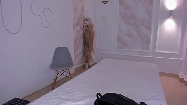 Snapshot of NastassjaCandy chatting on 10/27/25, 06:45 NastassjaCandy online show from 10/27/25, 06:45