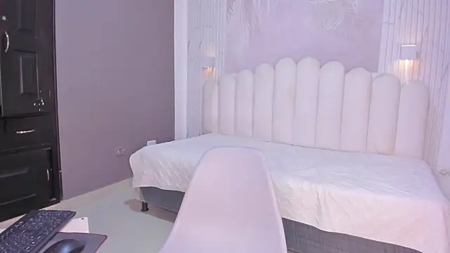 Snapshot of NastassjaCandy chatting on 11/03/25, 06:53 NastassjaCandy online show from 11/03/25, 06:53