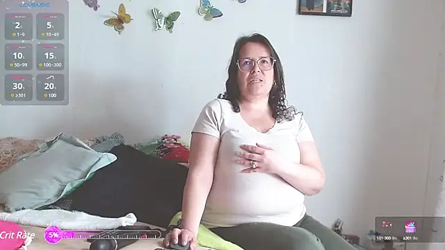 Snapshot of honeyhot_paty chatting on 02/07/25, 09:37 honeyhot paty online show from 02/07/25, 09:37