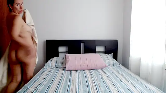 emely sexx20 online show from 12/15/25, 02:32