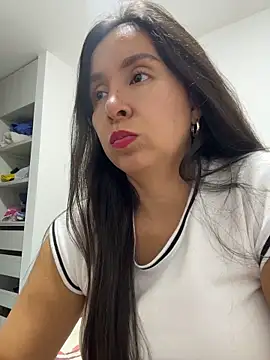 Snapshot of emely_sexx20 chatting on 06/15/26, 12:46 emely sexx20 online show from 06/15/26, 12:46
