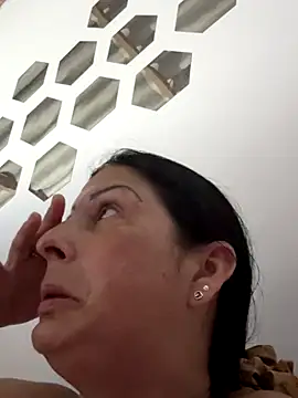 Snapshot of Angelicvill chatting on 10/28/25, 10:08 Angelicvill online show from 10/28/25, 10:08