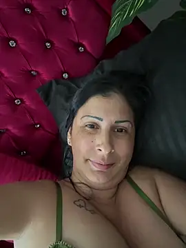 Snapshot of Angelicvill chatting on 11/30/25, 08:57 Angelicvill online show from 11/30/25, 08:57