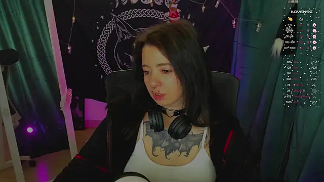 Snapshot of Sam_Mystery chatting on 12/28/24, 10:58 Sam Mystery online show from 12/28/24, 10:58