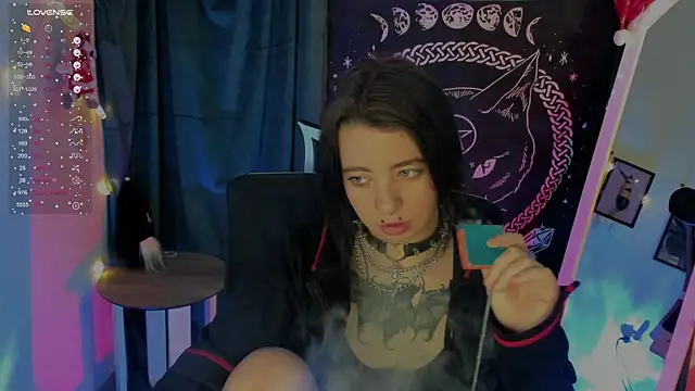 Snapshot of Sam_Mystery chatting on 01/11/25, 08:10 Sam Mystery online show from 01/11/25, 08:10