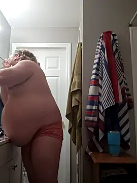 Snapshot of jrsexy83 chatting on 01/29/25, 06:43 jrsexy83 online show from 01/29/25, 06:43