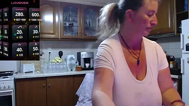 JennaDeluxe online show from 04/08/26, 09:53