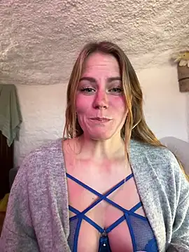 selenaluvv online show from 01/11/26, 03:39