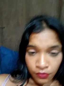 Snapshot of Indianqueen03 chatting on 12/17/24, 10:43 Indianqueen03 online show from 12/17/24, 10:43