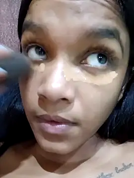 Snapshot of Indianqueen03 chatting on 12/21/24, 03:09 Indianqueen03 online show from 12/21/24, 03:09