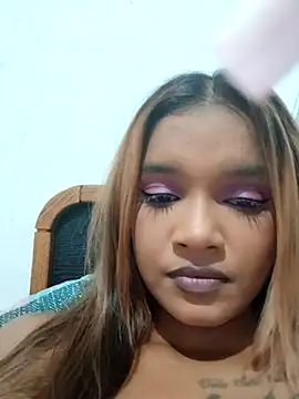 Snapshot of Indianqueen03 chatting on 03/19/25, 06:23 Indianqueen03 online show from 03/19/25, 06:23