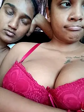 Snapshot of Indianqueen03 chatting on 09/29/25, 11:26 Indianqueen03 online show from 09/29/25, 11:26