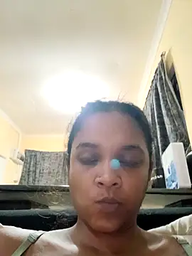 Snapshot of Indianqueen03 chatting on 10/06/25, 04:59 Indianqueen03 online show from 10/06/25, 04:59