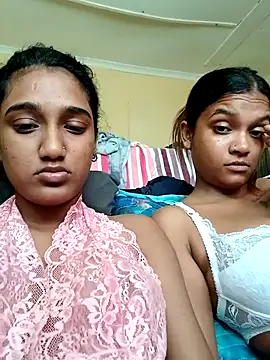 Snapshot of Indianqueen03 chatting on 10/29/25, 10:06 Indianqueen03 online show from 10/29/25, 10:06