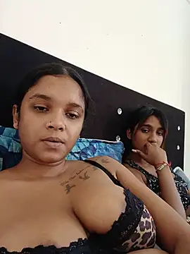 Snapshot of Indianqueen03 chatting on 07/07/26, 10:52 Indianqueen03 online show from 07/07/26, 10:52