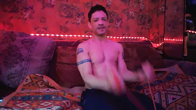 Snapshot of Tony_Torrente chatting on 12/25/24, 09:11 Tony Torrente online show from 12/25/24, 09:11