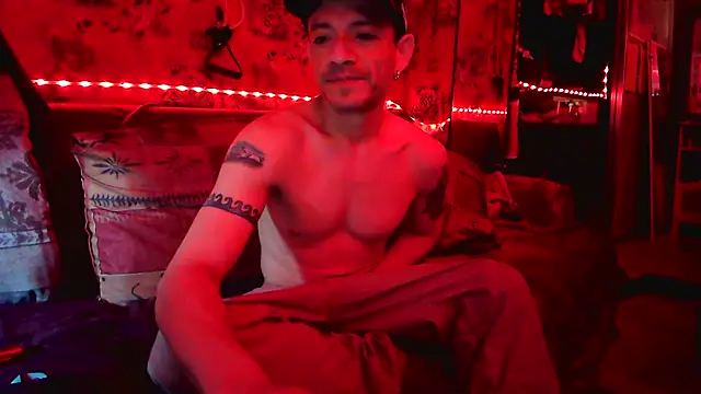 Snapshot of Tony_Torrente chatting on 01/06/25, 08:28 Tony Torrente online show from 01/06/25, 08:28