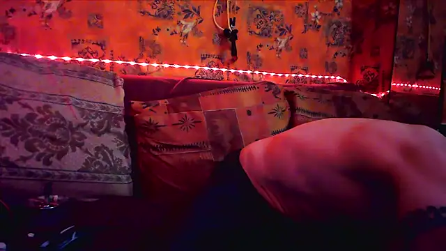 Snapshot of Tony_Torrente chatting on 01/08/25, 12:17 Tony Torrente online show from 01/08/25, 12:17