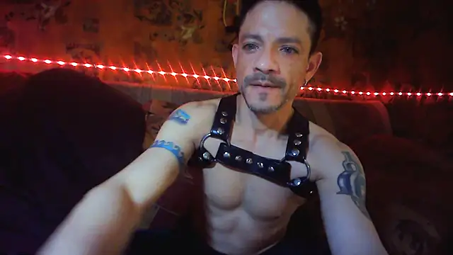 Snapshot of Tony_Torrente chatting on 01/24/25, 05:10 Tony Torrente online show from 01/24/25, 05:10