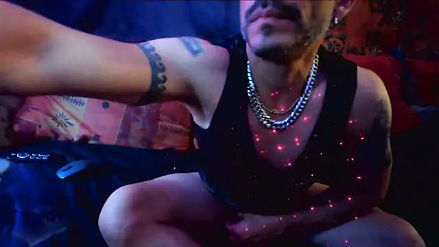 Snapshot of Tony_Torrente chatting on 09/23/25, 10:13 Tony Torrente online show from 09/23/25, 10:13